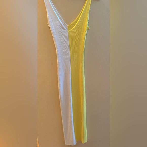 Never Worn Staud Dress XS Deep V Cut - Picture 5 of 7